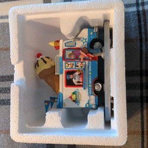 Lemax Ice Cream Truck